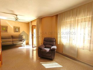 Casa adosada en venta en Petrer