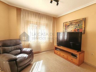 Casa adosada en venta en Petrer
