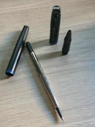 Parker Roller Negro con banda azul