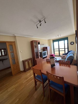 Piso en venta en Universidad en Ávila
