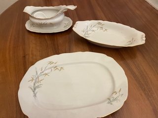 Servizio Piatti Porcellana Oro e Bianco