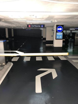 Garaje en alquiler en La Salut en Barcelona