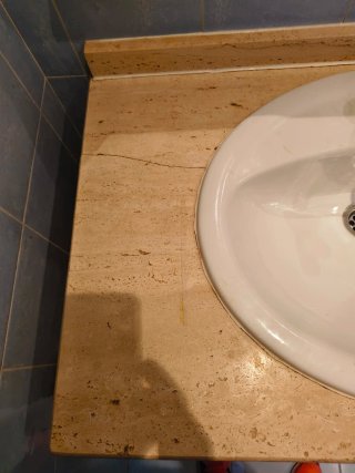 Mueble de baño madera y piedra