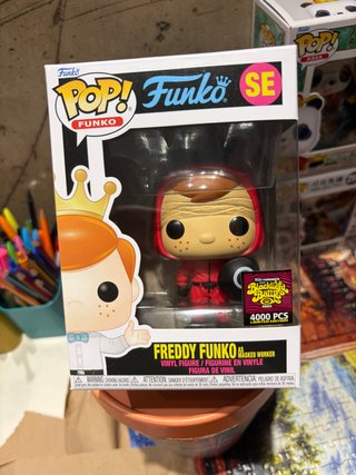Freddy Funko Masked Worker SE Funko Pop!