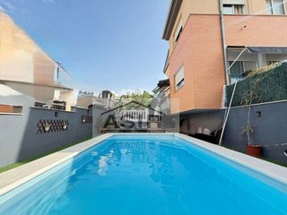 Casa adosada en venta en Zona Urbanizaciones en Alzira