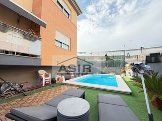 Casa adosada en venta en Zona Urbanizaciones en Alzira