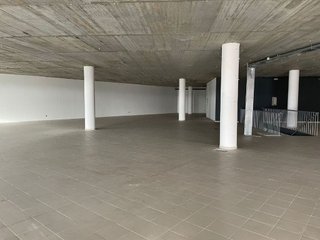 Local comercial en alquiler en Miralbueno en Zaragoza
