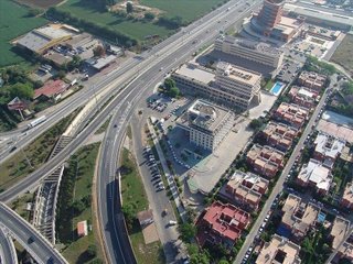 Garaje en venta en Palacio de Congresos - Urbadiez - Entrepuentes en Sevilla