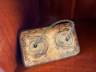 Baúl bolso artesanal madera y metal