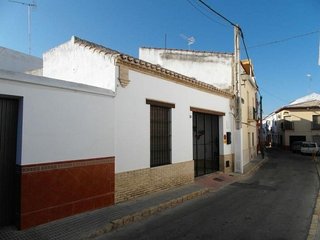 Casa adosada en venta en Sanlúcar la Mayor