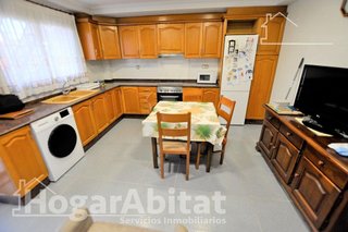 Chalet en venta en Núcleo Urbano en Pobla de Vallbona (la)