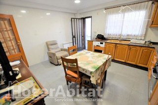Chalet en venta en Núcleo Urbano en Pobla de Vallbona (la)