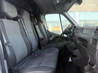 Nissan NV400 2019