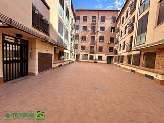 Piso en venta en Zona Entrada - Gasolineras en Ocaña