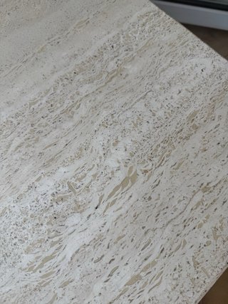 Mesa de piedra maciza, mármol travertino. Recoger.
