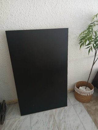Mesa de comedor moderna negra y marrón