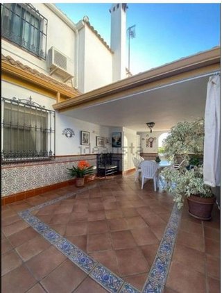 Chalet en venta en Montequinto en Dos Hermanas