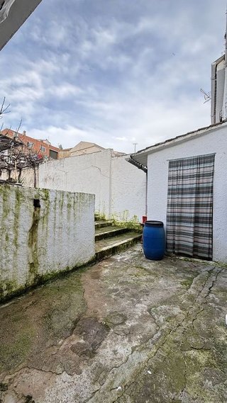 Casa adosada en venta en Illora