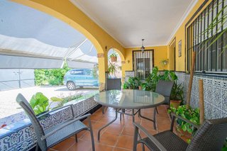 Chalet en venta en Nuevo Bulevar en Mairena del Aljarafe