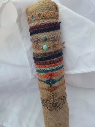 Pulsera Macramé Piedra Amazonita y cuentas