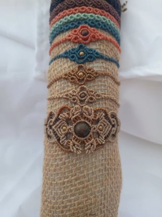 Pulsera Macramé Piedra Amazonita y cuentas