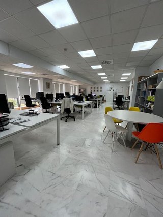 Oficina en alquiler en Triana Oeste en Sevilla