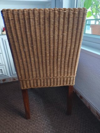 Silla de ratán tejida