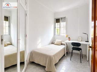 Piso en venta en Tres Huertas - El Torrejón - El Cerezo en Sevilla