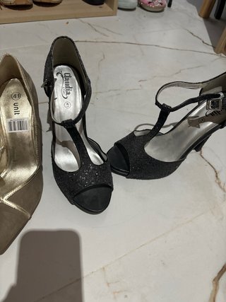 Lote 2 pares zapatos tacón talla 41
