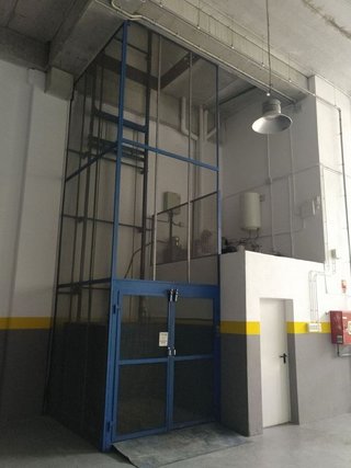 Nave industrial en alquiler en Port en Badalona