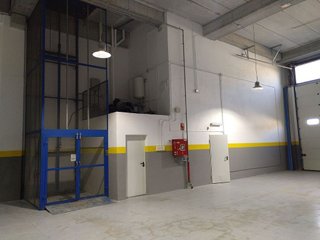 Nave industrial en alquiler en Port en Badalona