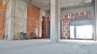 Local comercial en alquiler en Paus - Poligono San Blas en Alicante