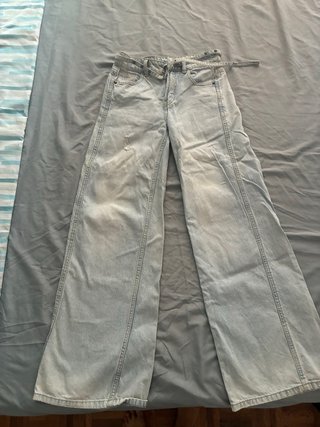 Vaqueros anchos con cinturón Comprados para 20e