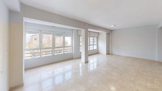 Piso en venta en Benalúa en Alicante