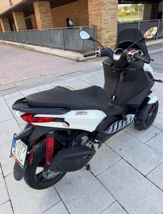 Piaggio MP3 300 Blanca