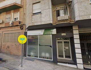 Local comercial en venta en Avda de Madrid - Pº de la Estación en Jaén