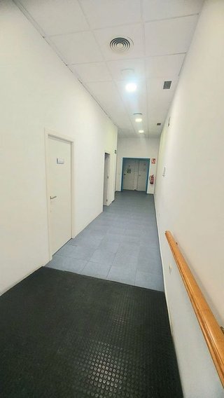 Local comercial en venta en Avda de Madrid - Pº de la Estación en Jaén