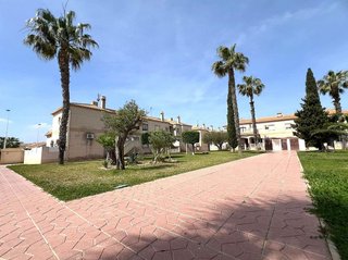 Casa en venta en Nueva Torrevieja - Aguas Nuevas en Torrevieja