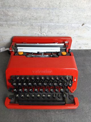 Máquina de Escribir Olivetti Valentine Roja