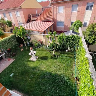 Casa adosada en venta en Cabezón de Pisuerga