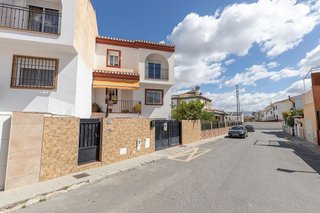Casa pareada en venta en Residencial Triana - Barrio Alto en Gabias (Las)
