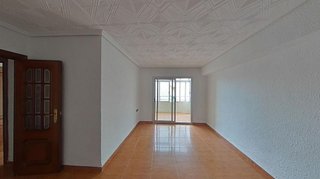 Piso en venta en Ciutat Fallera en Valencia