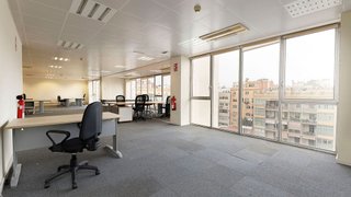 Oficina en alquiler en La Dreta de l'Eixample en Barcelona