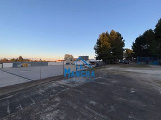 Nave industrial en venta en Hellín