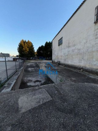 Nave industrial en venta en Hellín