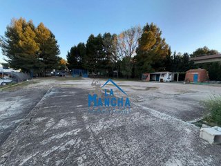 Nave industrial en venta en Hellín
