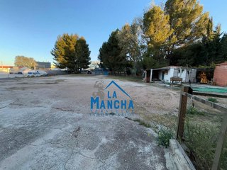 Nave industrial en venta en Hellín