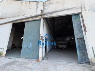 Nave industrial en venta en Hellín