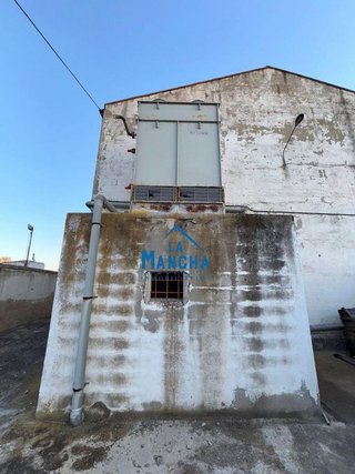 Nave industrial en venta en Hellín