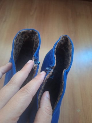 Botines cuña azules animal print T39